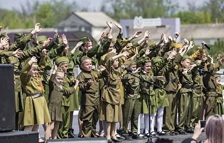 Праздничные конно-спортивные мероприятия 9 Мая